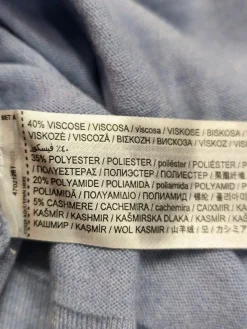 V-Ausschnitt-Pullover                            Größe                36